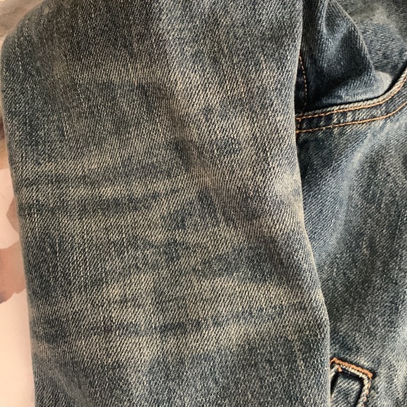 SOLD - EUC GAP jean jacket - Picture 5 of 5